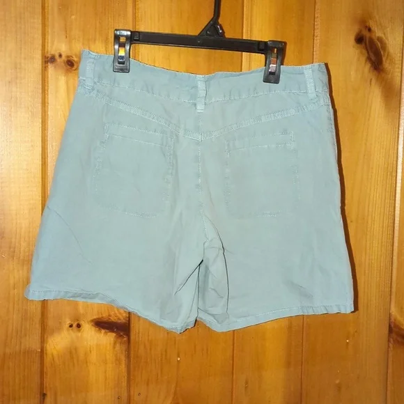 Old Navy Light Blue Shorts - Picture 4 of 4